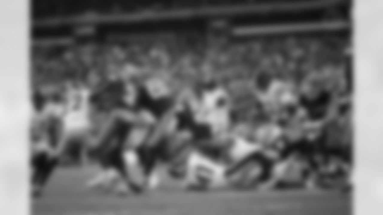 Pittsburgh Steelers cornerback Asante Samuel Jr. (22), Pittsburgh Steelers linebacker Payton Wilson (41) and Pittsburgh Steelers defensive tackle Cameron Heyward (97) during a regular season game between the Pittsburgh Steelers and the Cleveland Browns, Sunday, Dec. 28, 2025 in Cleveland, OH. (Alysa Rubin / Pittsburgh Steelers)