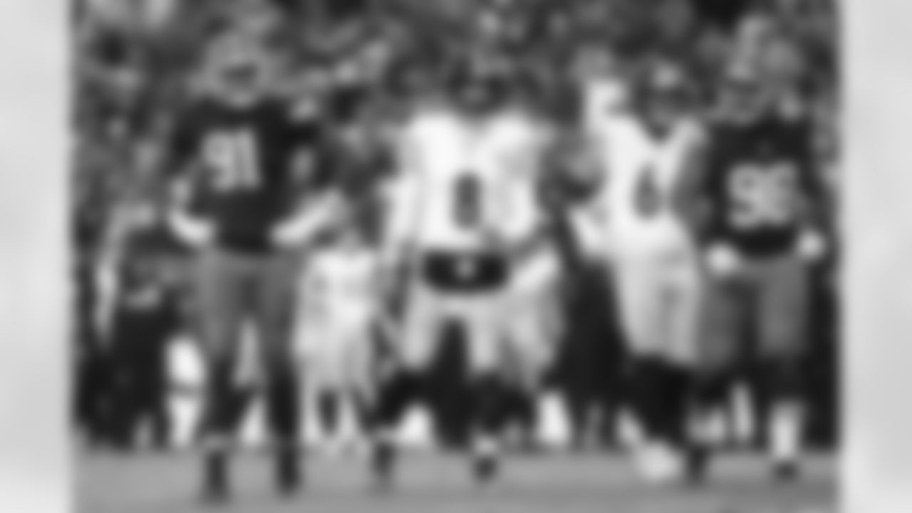 Pittsburgh Steelers quarterback Aaron Rodgers (8) during a regular season game between the Pittsburgh Steelers and the Cleveland Browns, Sunday, Dec. 28, 2025 in Cleveland, OH. (Jared Wickerham / Pittsburgh Steelers)