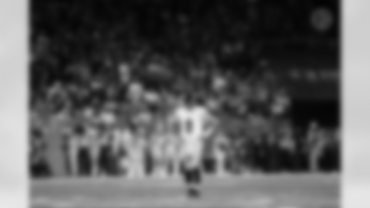 Pittsburgh Steelers quarterback Aaron Rodgers (8) during a regular season game between the Pittsburgh Steelers and the Detroit Lions, Sunday, Dec. 21, 2025 in Detroit, MI. (Jared Wickerham / Pittsburgh Steelers)