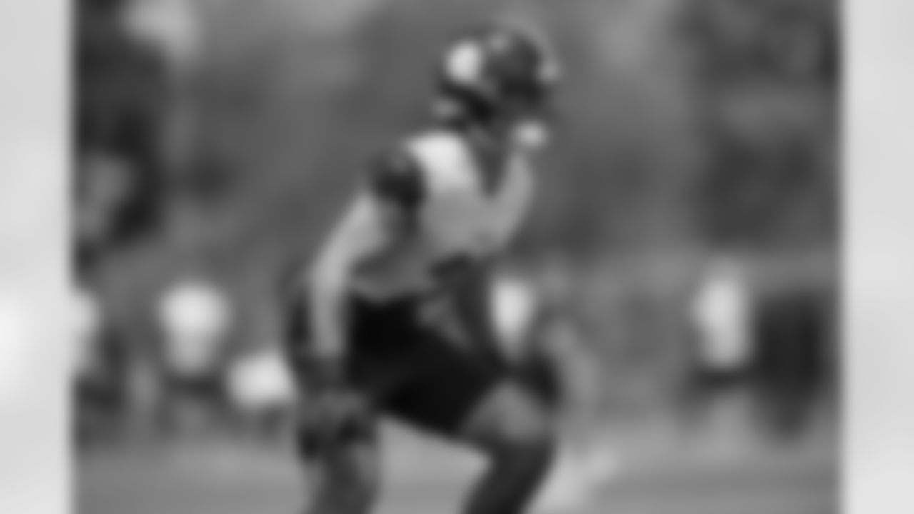 Pittsburgh Steelers safety Sebastian Castro (29) practices at the UPMC Rooney Sports Complex during the 2025 minicamp, Thursday June 12, 2025. (Alysa Rubin / Pittsburgh Steelers)