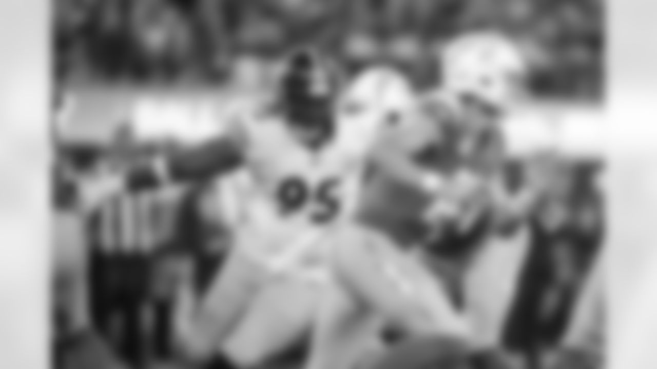 Pittsburgh Steelers defensive tackle Keeanu Benton (95) during a regular season game between the Pittsburgh Steelers and the Los Angeles Chargers, Sunday, Nov. 9, 2025 in Inglewood, CA. The Chargers beat the Steelers 25-10. (Karl Roser / Pittsburgh Steelers)