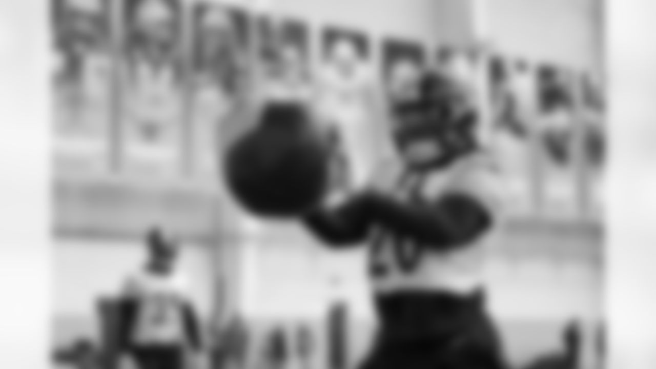 Pittsburgh Steelers running back Kaleb Johnson (20) during practice at the UPMC Rooney Sports Complex preparing for a Week 15 matchup against the Miami Dolphins, Friday, Dec. 12, 2025 in Pittsburgh, PA. (Karl Roser / Pittsburgh Steelers)