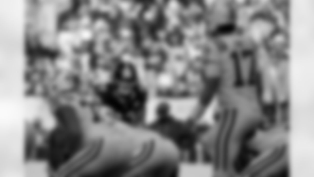 Pittsburgh Steelers linebacker T.J. Watt (90) during a regular season game between the Pittsburgh Steelers and the Indianapolis Colts, Sunday, Nov. 2, 2025 in Pittsburgh, PA. (Alysa Rubin / Pittsburgh Steelers)