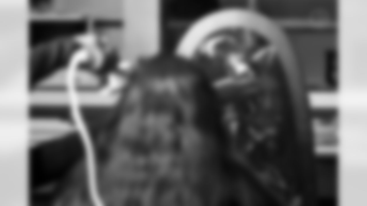 The Pittsburgh Steelers partnered with Convoy of Hope to give back to multiple community organizations in the Pittsburgh area on Tuesday, Dec. 9, 2025 in Pittsburgh, PA. (Alysa Rubin / Pittsburgh Steelers)