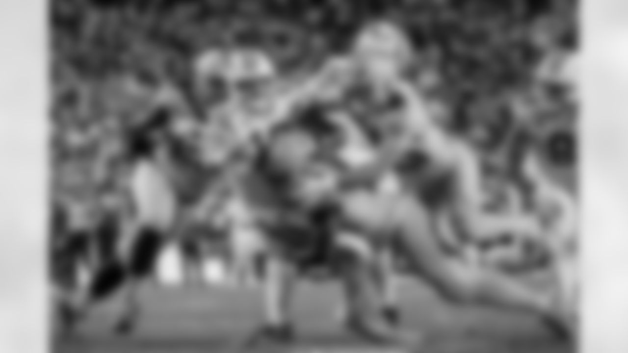 Pittsburgh Steelers defensive tackle Cameron Heyward (97), Pittsburgh Steelers linebacker Patrick Queen (6) and Pittsburgh Steelers linebacker Payton Wilson (41) apply pressure during a regular season game between the Pittsburgh Steelers and the Green Bay Packers, Sunday, Oct. 26, 2025 in Pittsburgh, PA. The Packers beat the Steelers 35-25. Surrounded by a sea of black and gold, Jordan Love's expression really stands out to me in this image as he braces himself for the impact of Queen. (Taylor Ollason / Pittsburgh Steelers)
Model: Nikon D6 Lens(mm): 200 ISO: 5000 Aperture: 4 Shutter: 1/3200