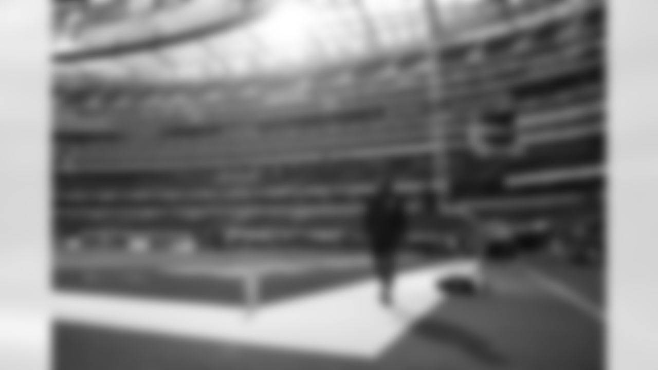 during a regular season game between the Pittsburgh Steelers and the Los Angeles Chargers, Sunday, Nov. 9, 2025 in Inglewood, CA. (Alysa Rubin / Pittsburgh Steelers)