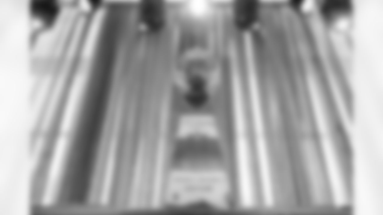 The Pittsburgh Steelers celebrated the 20th anniversary of Super Bowl XL during the Alumni Weekend Dinner at Acrisure Stadium benefitting the UPMC Sports Medicine Concussion Program, Saturday, Nov. 1, 2025 in Pittsburgh, PA. (Alysa Rubin / Pittsburgh Steelers)