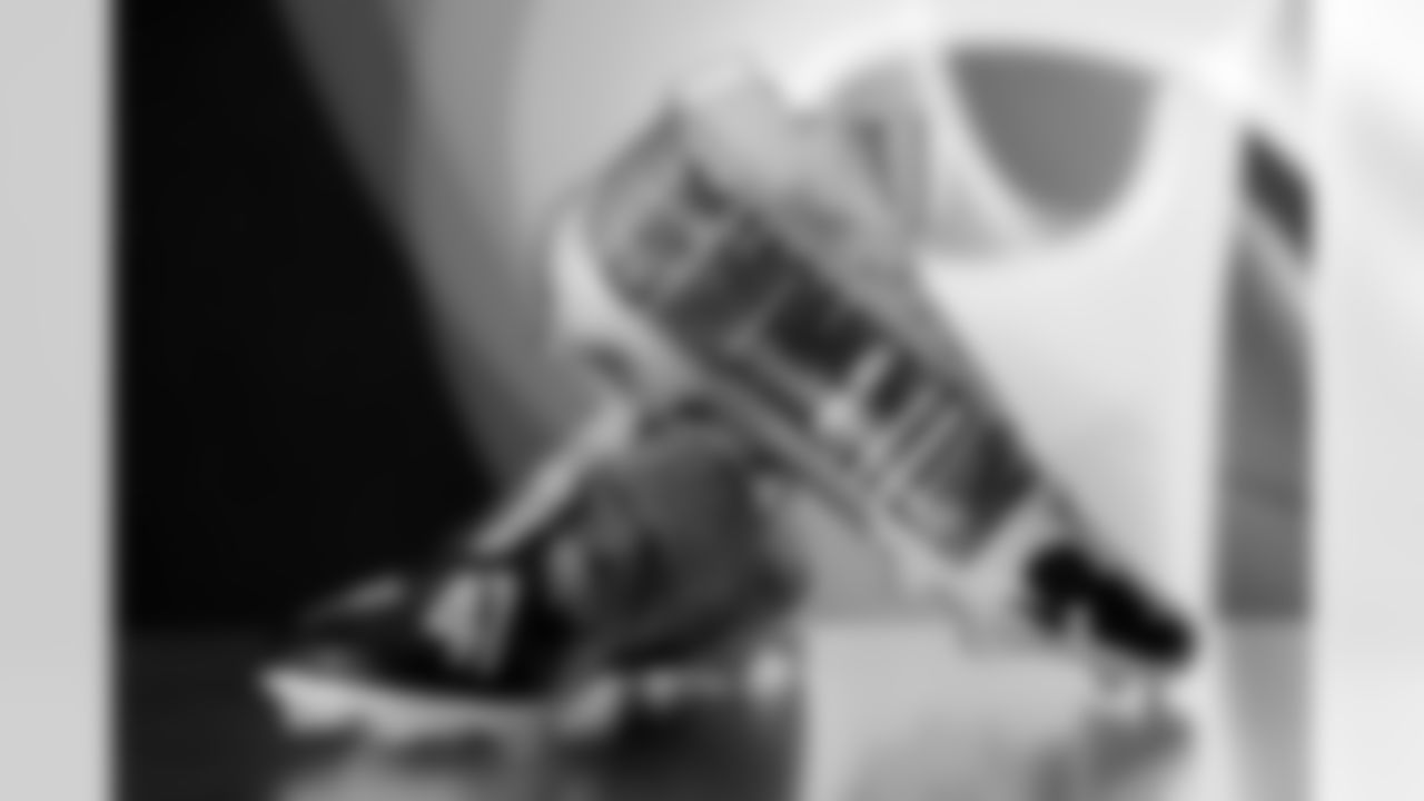 Pittsburgh Steelers linebacker Payton Wilson (41)  will showcase his custom cleats supporting Cafe Momentum during Week 13. (Alysa Rubin / Pittsburgh Steelers)