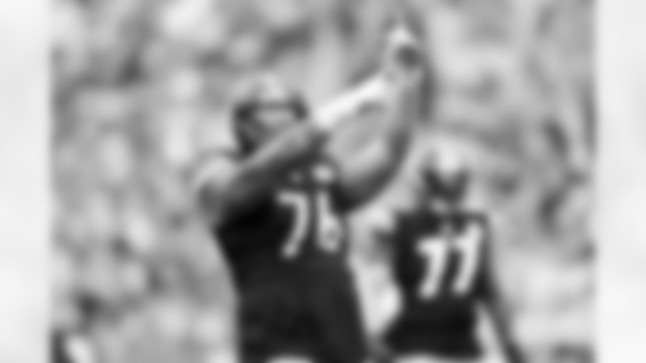 Pittsburgh Steelers offensive tackle Troy Fautanu (76) during a regular season game between the Pittsburgh Steelers and the Indianapolis Colts, Sunday, Nov. 2, 2025 in Pittsburgh, PA. (Karl Roser / Pittsburgh Steelers)