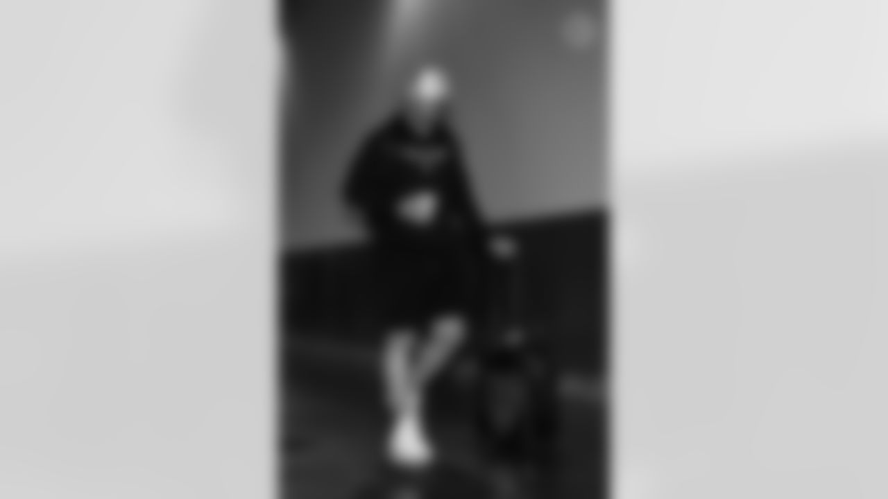 Pittsburgh Steelers linebacker T.J. Watt (90) during a regular season game between the Pittsburgh Steelers and the Los Angeles Chargers, Sunday, Nov. 9, 2025 in Inglewood, CA. (Alysa Rubin / Pittsburgh Steelers)