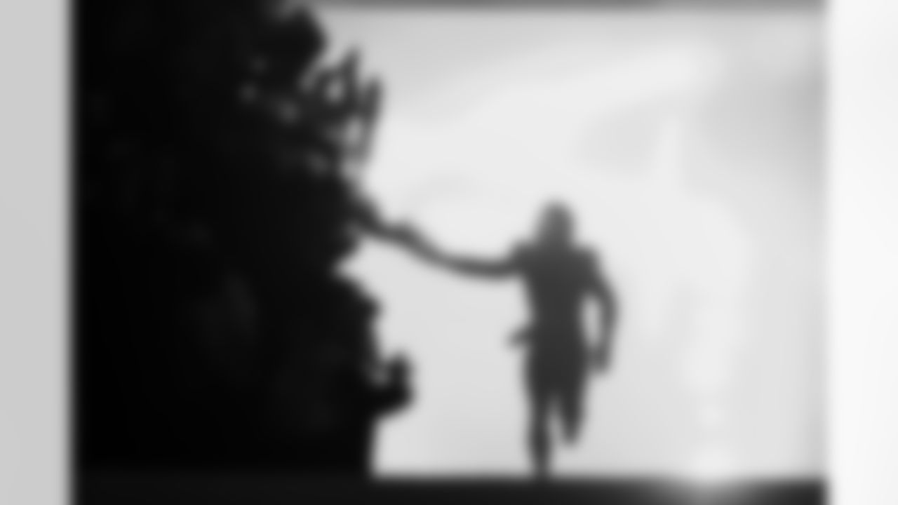 Pittsburgh Steelers running back Jaylen Warren (30) during a regular season game between the Pittsburgh Steelers and the Miami Dolphins, Monday, Dec. 15, 2025 in Pittsburgh, PA. (Taylor Ollason / Pittsburgh Steelers)