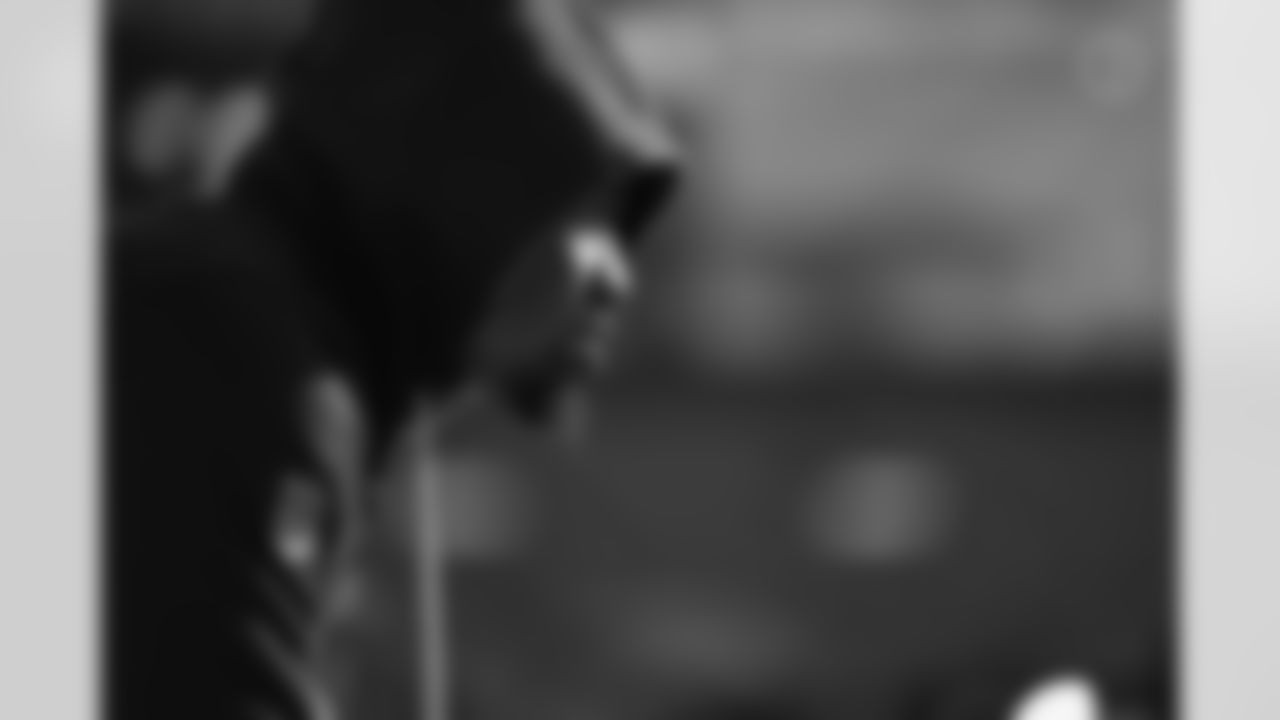 \Pittsburgh Steelers running back Kenneth Gainwell (14) during a regular season game between the Pittsburgh Steelers and the Baltimore Ravens, Sunday, Dec. 7, 2025 in Baltimore, MD. (Karl Roser / Pittsburgh Steelers)