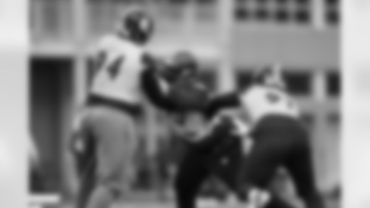 Pittsburgh Steelers defensive tackle Esezi Otomewo (93), Pittsburgh Steelers defensive end Yahya Black (94) and Pittsburgh Steelers defensive end Logan Lee (91) during practice at the UPMC Rooney Sports Complex preparing for a Week 11 matchup against the Cincinnati Bengals, Wednesday, Nov. 12, 2025 in Pittsburgh, PA. (Alysa Rubin / Pittsburgh Steelers)