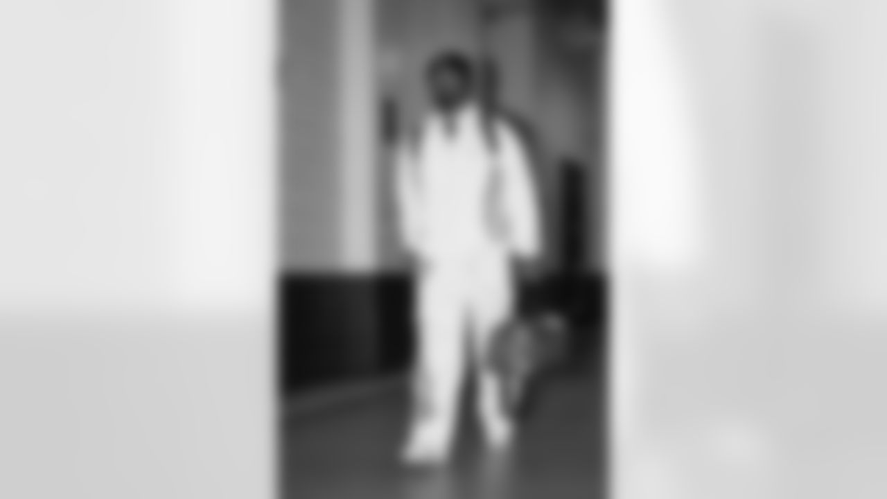 Pittsburgh Steelers running back Kenneth Gainwell (14) during a regular season game between the Pittsburgh Steelers and the Cleveland Browns, Sunday, Dec. 28, 2025 in Cleveland, OH. (Alysa Rubin / Pittsburgh Steelers)