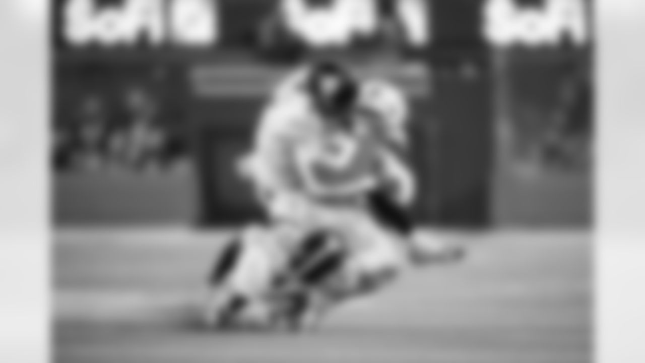 Pittsburgh Steelers cornerback James Pierre (42) and Pittsburgh Steelers cornerback Jalen Ramsey (5) during a regular season game between the Pittsburgh Steelers and the Los Angeles Chargers, Sunday, Nov. 9, 2025 in Inglewood, CA. The Chargers beat the Steelers 25-10. (Arron Anastasia / Pittsburgh Steelers)