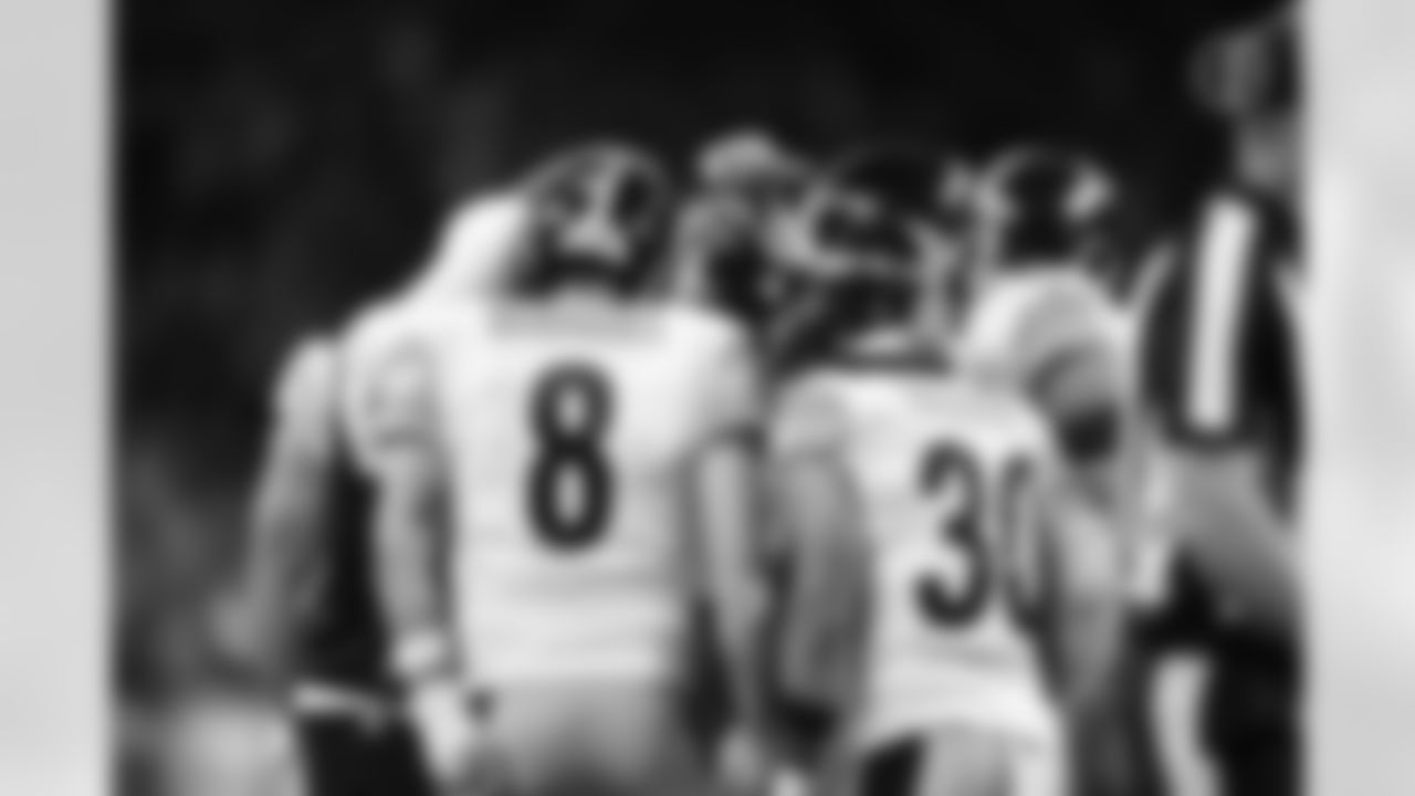 Pittsburgh Steelers quarterback Aaron Rodgers (8) and Pittsburgh Steelers running back Jaylen Warren (30) during a regular season game between the Pittsburgh Steelers and the Detroit Lions, Sunday, Dec. 21, 2025 in Detroit, MI. (Alysa Rubin / Pittsburgh Steelers)