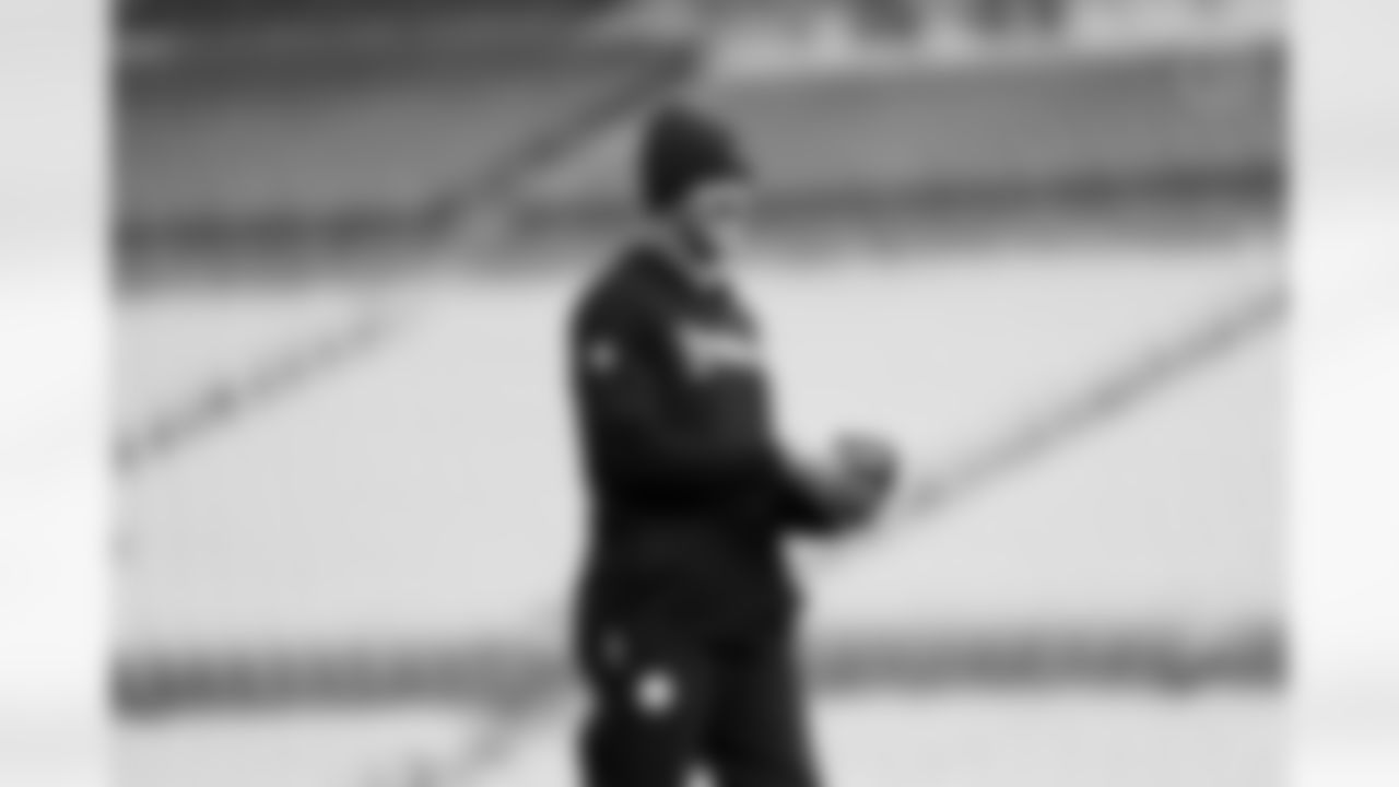 Pittsburgh Steelers quarterback Aaron Rodgers (8) during a regular season game between the Pittsburgh Steelers and the Indianapolis Colts, Sunday, Nov. 2, 2025 in Pittsburgh, PA. (Jared Wickerham / Pittsburgh Steelers)