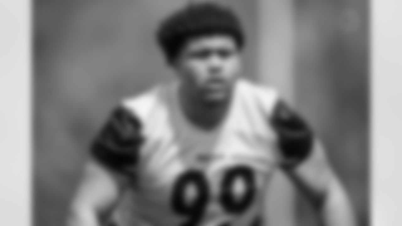 Pittsburgh Steelers defensive tackle Derrick Harmon (99) participates in the Steelers rookie minicamp at the UPMC Rooney Sports Complex, Friday, May 9, 2025 in Pittsburgh, PA. (Alysa Rubin / Pittsburgh Steelers)