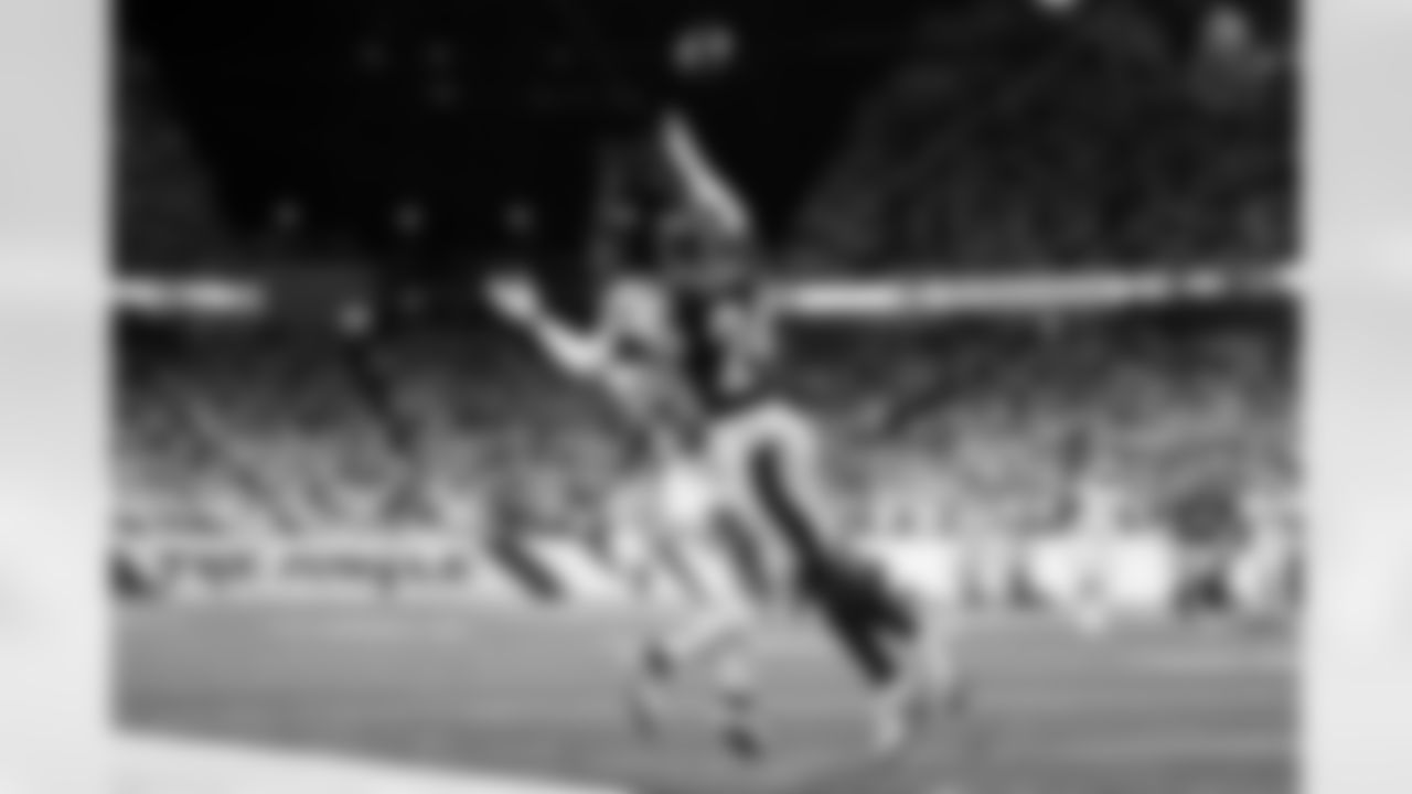 Pittsburgh Steelers cornerback Joey Porter Jr. (24) during a regular season game between the Pittsburgh Steelers and the Cincinnati Bengals, Thursday, Oct. 16, 2025 in Cincinnati, OH. (Alysa Rubin / Pittsburgh Steelers)