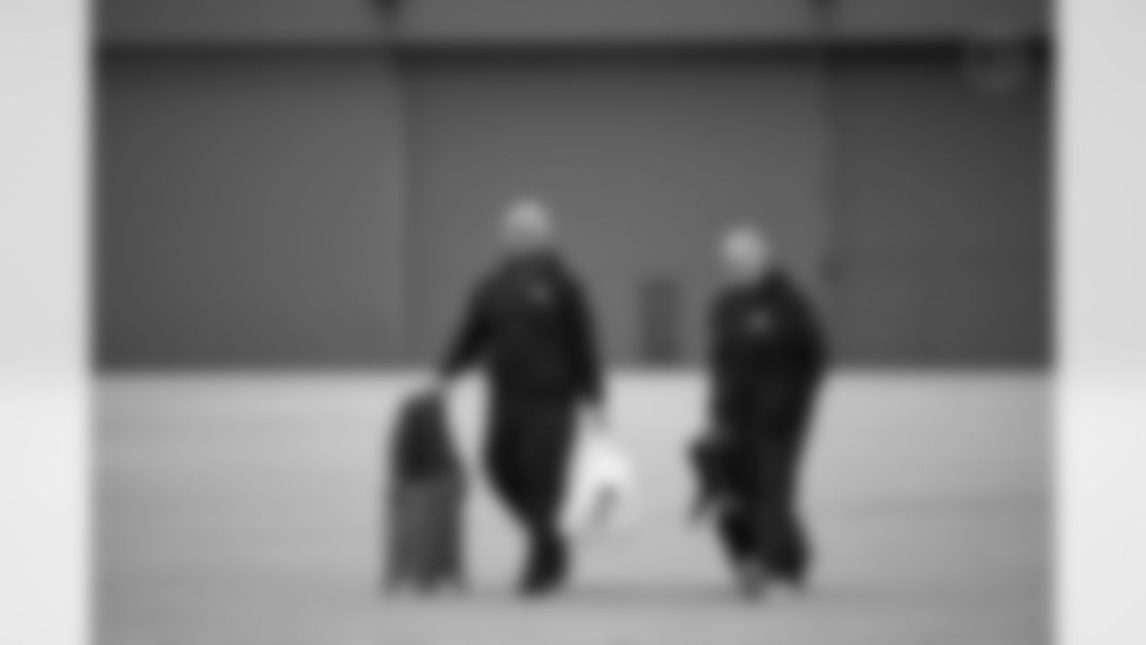 Pittsburgh Steelers offensive tackle Troy Fautanu (76) and Pittsburgh Steelers offensive line coach Pat Meyer travel to Baltimore on Saturday, Dec. 6, 2025 for the Week 14 regular season matchup against the Baltimore Ravens. (Alysa Rubin / Pittsburgh Steelers)