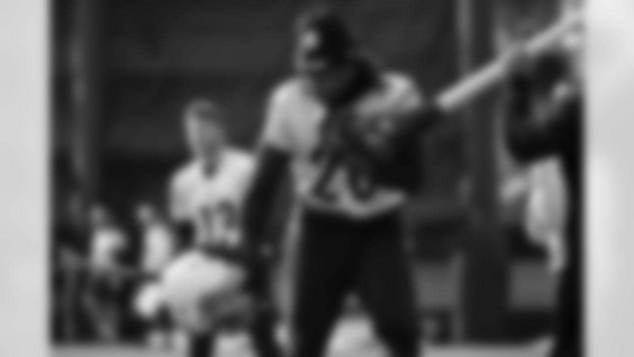 Pittsburgh Steelers running back Kaleb Johnson (20) during practice at the UPMC Rooney Sports Complex preparing for a Wild Card matchup against the Houston Texans, Thursday, Jan. 8, 2026 in Pittsburgh, PA. (Alysa Rubin / Pittsburgh Steelers)