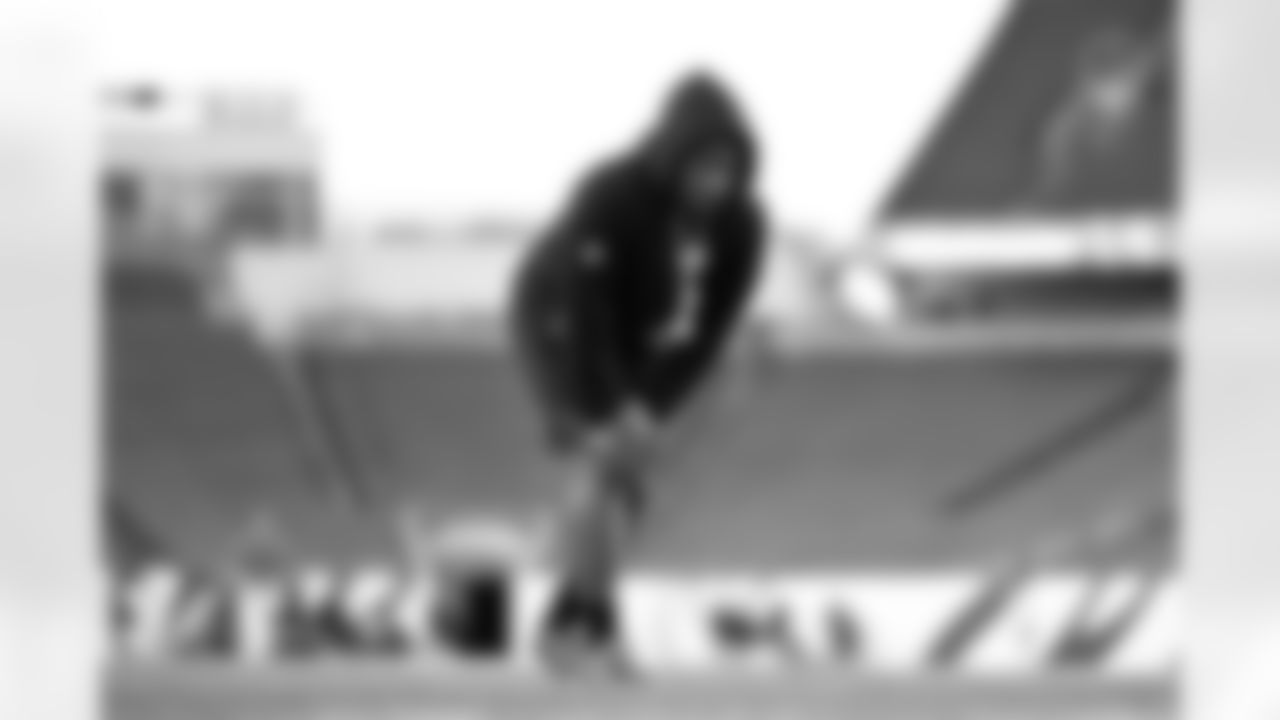 Pittsburgh Steelers running back Kenneth Gainwell (14) during a regular season game between the Pittsburgh Steelers and the Cincinnati Bengals, Thursday, Oct. 16, 2025 in Cincinnati, OH. (Alysa Rubin / Pittsburgh Steelers)