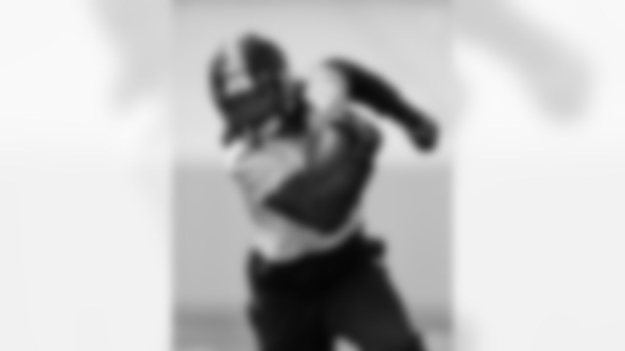 Pittsburgh Steelers running back Kaleb Johnson (20) during practice at the UPMC Rooney Sports Complex preparing for a Week 17 matchup against the Cleveland Browns, Friday, Dec. 26, 2025 in Pittsburgh, PA. (Karl Roser / Pittsburgh Steelers)