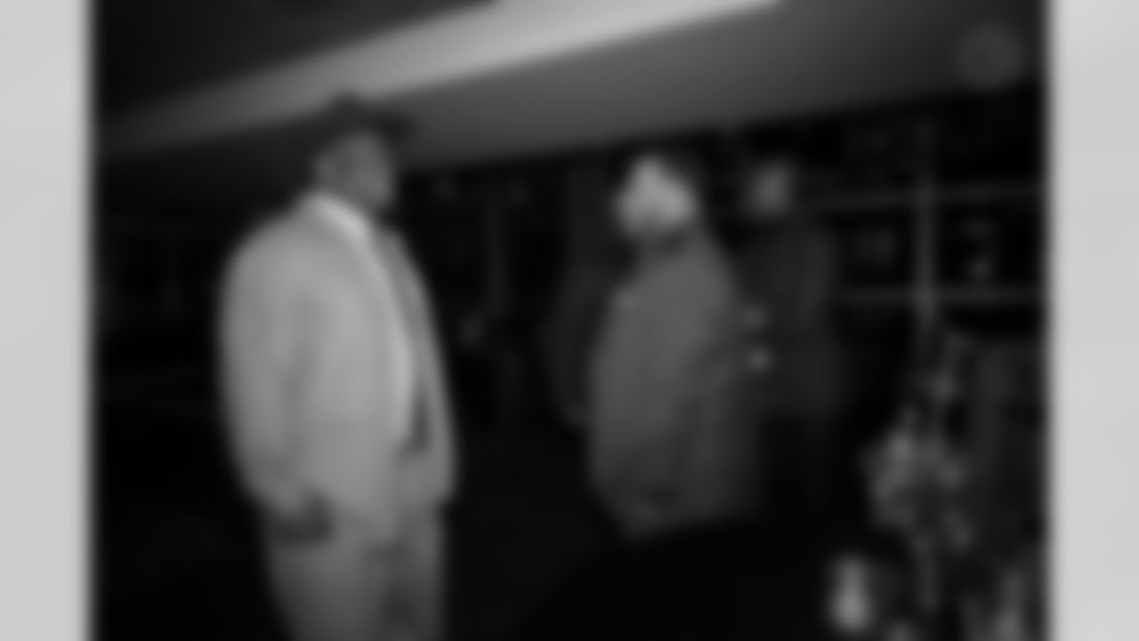 The Pittsburgh Steelers celebrate the 2025 Hall of Honor Class during the Hall of Honor Dinner Ceremony presented by U.S. Steel on Sunday, Dec. 14, 2025 in Pittsburgh, PA. (Alysa Rubin / Pittsburgh Steelers)