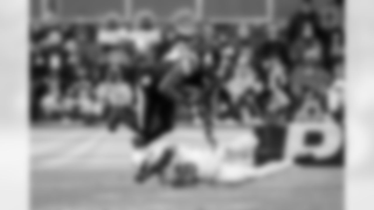 Pittsburgh Steelers tight end Darnell Washington (80) during a regular season game between the Pittsburgh Steelers and the Miami Dolphins, Monday, Dec. 15, 2025 in Pittsburgh, PA. The Steelers defeated the Dolphins 28-15. (Karl Roser / Pittsburgh Steelers)