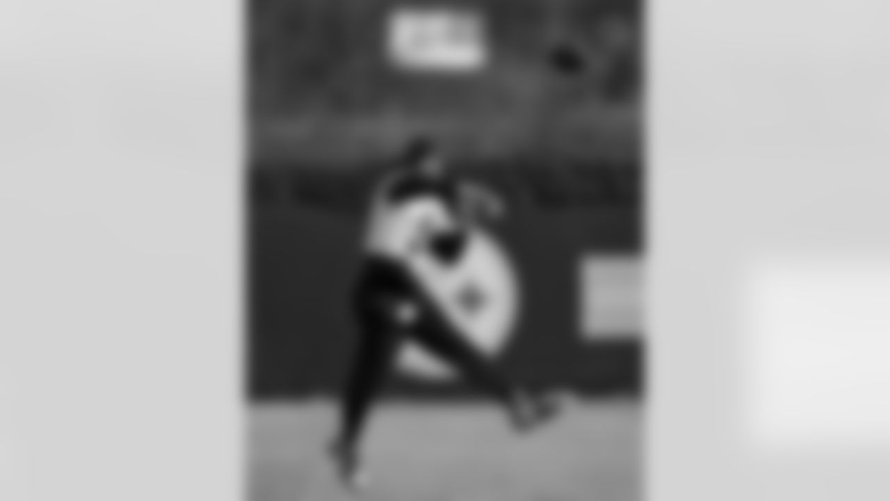 Pittsburgh Steelers quarterback Mason Rudolph (2) during practice at the UPMC Rooney Sports Complex preparing for a Week 17 matchup against the Cleveland Browns, Wednesday, Dec. 24, 2025 in Pittsburgh, PA. (Karl Roser / Pittsburgh Steelers)