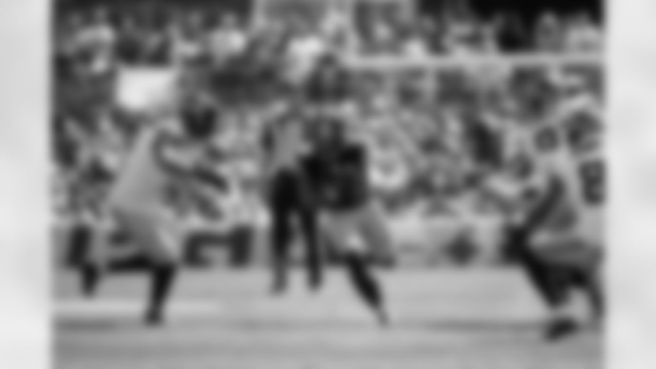 Pittsburgh Steelers running back Jaylen Warren (30) during a regular season game between the Pittsburgh Steelers and the Seattle Seahawks, Sunday, Sept. 14, 2025 in Pittsburgh, PA. The Seahawks beat the Steelers 31-17. (Taylor Ollason / Pittsburgh Steelers)