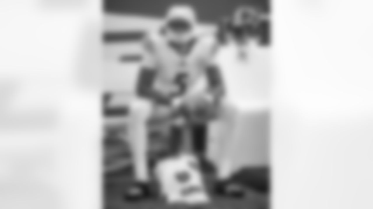 Pittsburgh Steelers cornerback Jalen Ramsey (5) prior to a regular season game between the Pittsburgh Steelers and the New York Jets, Sunday, Sept. 7, 2025 in East Rutherford, NJ. The Steelers defeated the Jets 34-32. (Alysa Rubin / Pittsburgh Steelers)