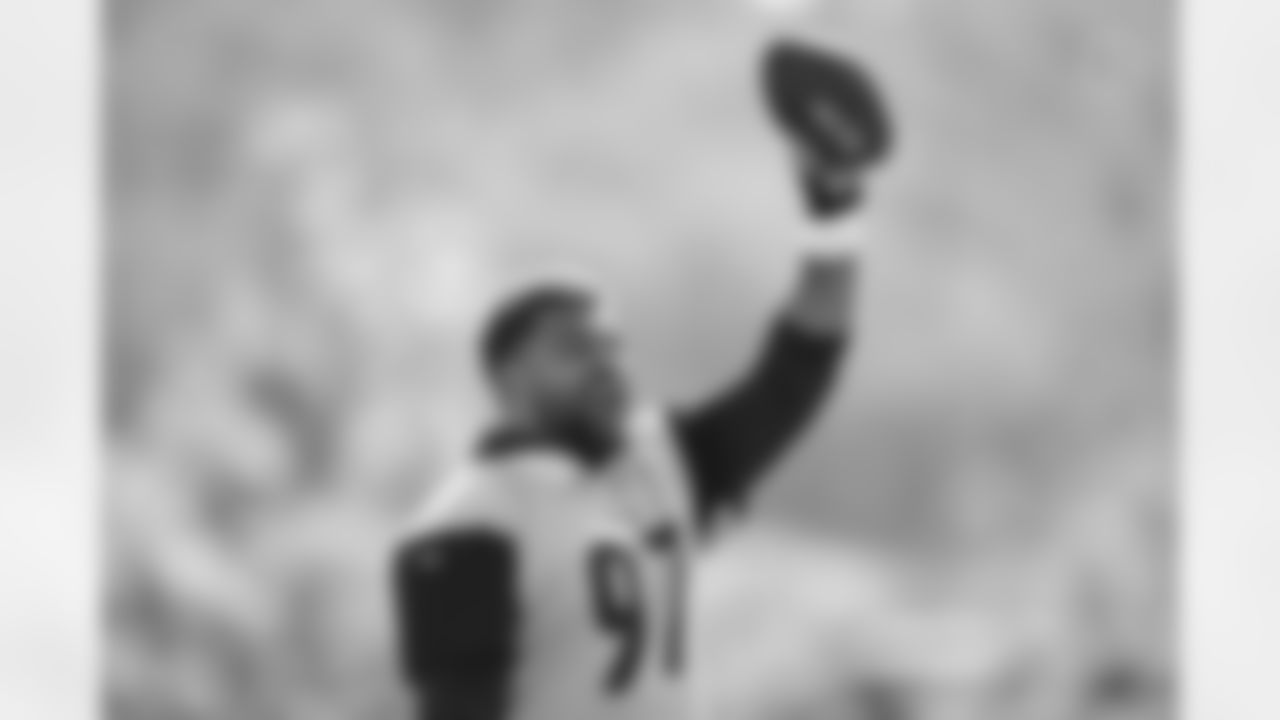 Pittsburgh Steelers defensive tackle Cameron Heyward (97) during practice at the UPMC Rooney Sports Complex preparing for a Week 1 matchup against the Atlanta Falcons, Friday, Sept. 6, 2024 in Pittsburgh, PA. (Karl Roser / Pittsburgh Steelers)