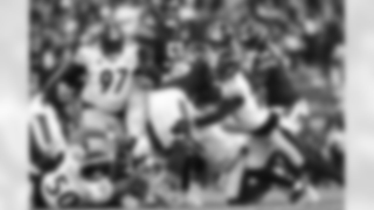 Pittsburgh Steelers cornerback Darius Slay (23) during a regular season game between the Pittsburgh Steelers and the Chicago Bears, Sunday, Nov. 23, 2025 in Chicago, IL. (Alysa Rubin / Pittsburgh Steelers)