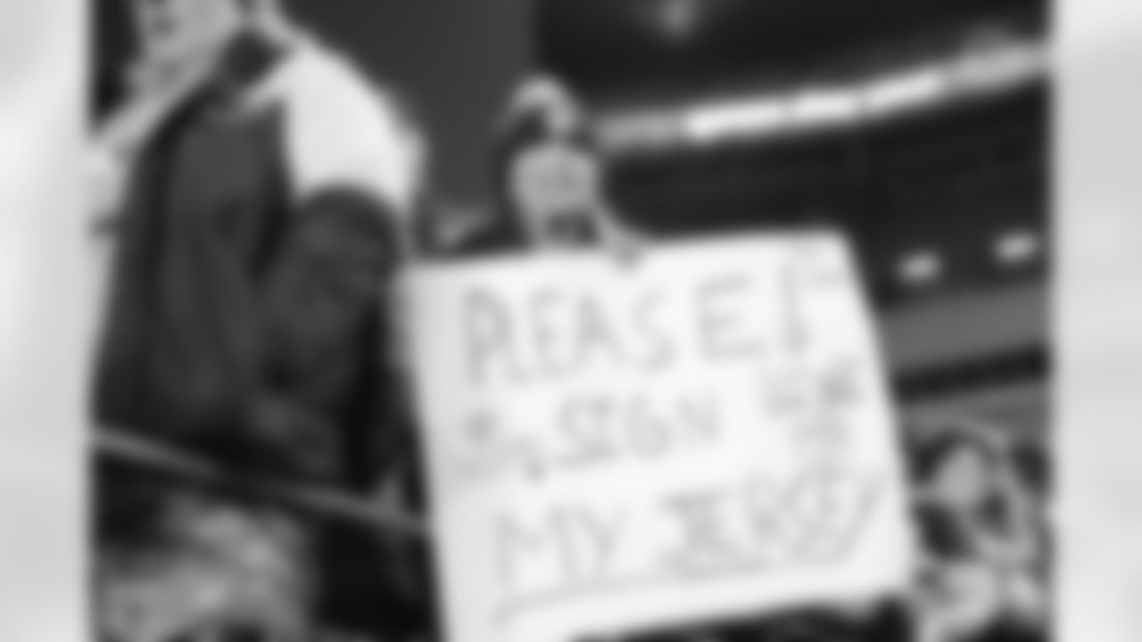 A fan during a regular season game between the Pittsburgh Steelers and the Tennessee Titans, Thursday, Nov. 2, 2023 in Pittsburgh, PA. (Jared Wickerham / Pittsburgh Steelers)