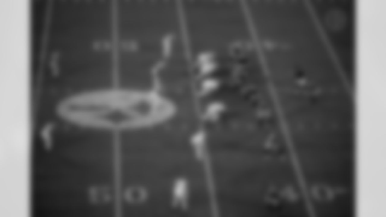 The offense during a regular season game between the Pittsburgh Steelers and the New York Jets, Sunday, Oct. 20, 2024 in Pittsburgh, PA. The Steelers defeated the Jets 37-15. (Taylor Ollason / Pittsburgh Steelers)