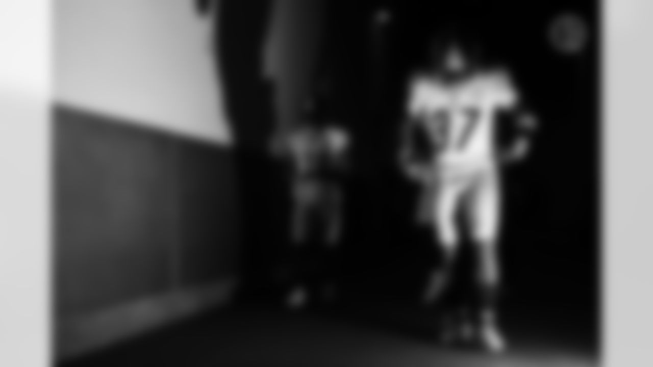 Pittsburgh Steelers running back Trey Sermon (37) Pittsburgh Steelers wide receiver Calvin Austin III (19) during a regular season game between the Pittsburgh Steelers and the Los Angeles Chargers, Sunday, Nov. 9, 2025 in Inglewood, CA. (Karl Roser / Pittsburgh Steelers)