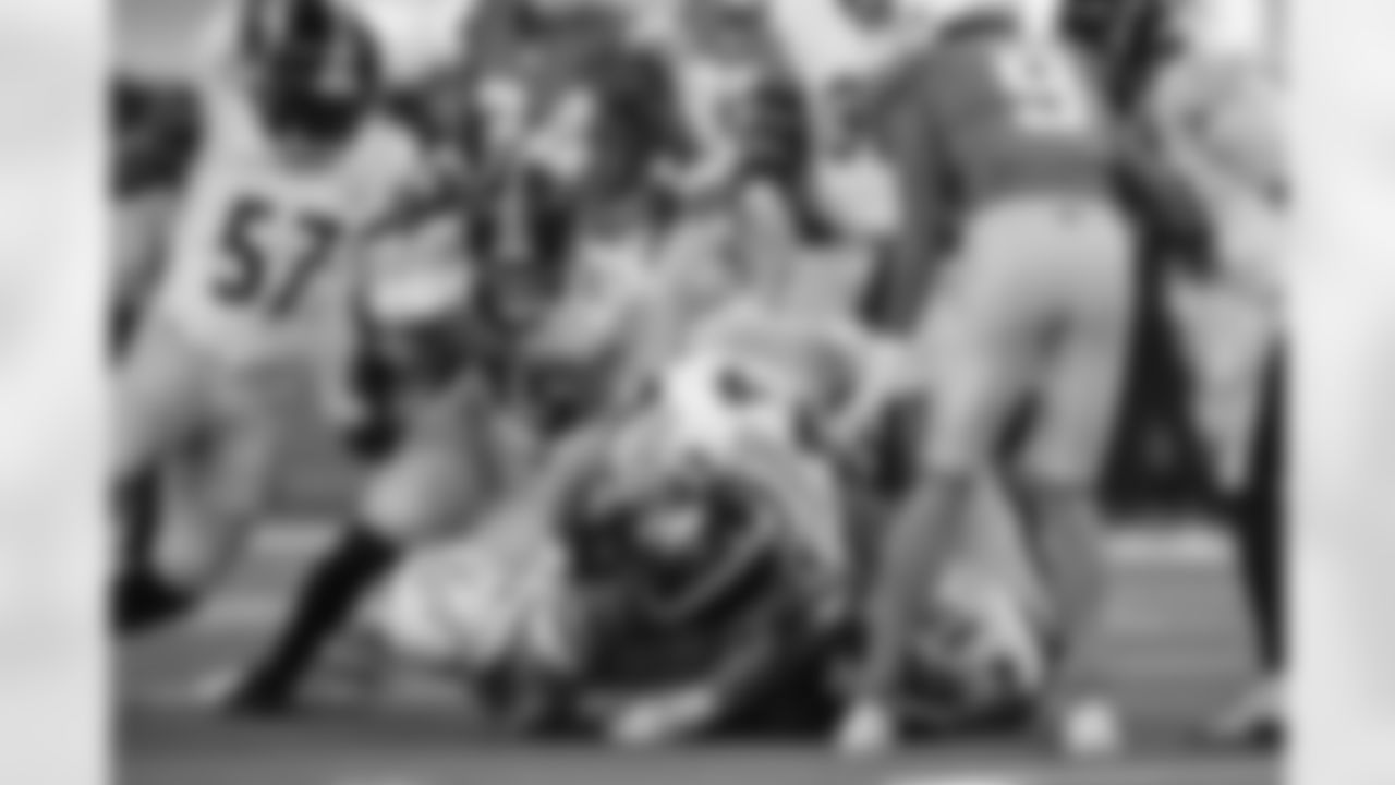 Pittsburgh Steelers linebacker Mark Robinson (57) Pittsburgh Steelers wide receiver Ben Skowronek (15) Pittsburgh Steelers linebacker Carson Bruener (44) Pittsburgh Steelers tight end/fullback Connor Heyward (83) during a regular season game between the Pittsburgh Steelers and the Los Angeles Chargers, Sunday, Nov. 9, 2025 in Inglewood, CA. (Alysa Rubin / Pittsburgh Steelers)