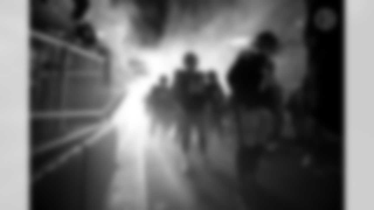 Pittsburgh Steelers offensive tackle Troy Fautanu (76) and Pittsburgh Steelers offensive tackle Dylan Cook (60) prior to a regular season game between the Pittsburgh Steelers and the Baltimore Ravens, Sunday, Jan. 4, 2026 in Pittsburgh, PA. The Steelers defeated the Ravens 26-24. (Taylor Ollason / Pittsburgh Steelers)