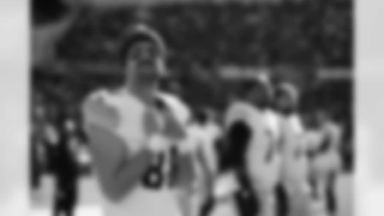 Pittsburgh Steelers tight end Pat Freiermuth (88) during a regular season game between the Pittsburgh Steelers and the Chicago Bears, Sunday, Nov. 23, 2025 in Chicago, IL. (Alysa Rubin / Pittsburgh Steelers)