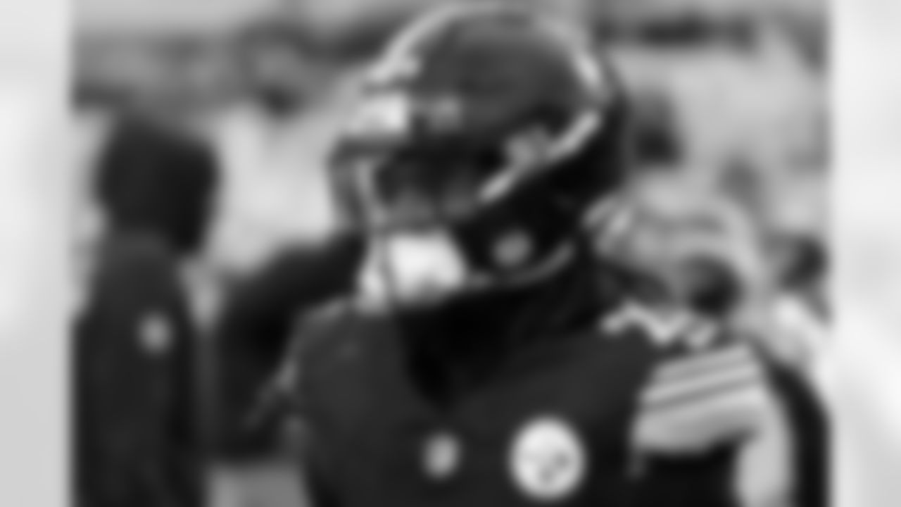 Pittsburgh Steelers cornerback Asante Samuel Jr. (22) during a regular season game between the Pittsburgh Steelers and the Buffalo Bills, Sunday, Nov. 30, 2025 in Pittsburgh, PA.  (Karl Roser / Pittsburgh Steelers)