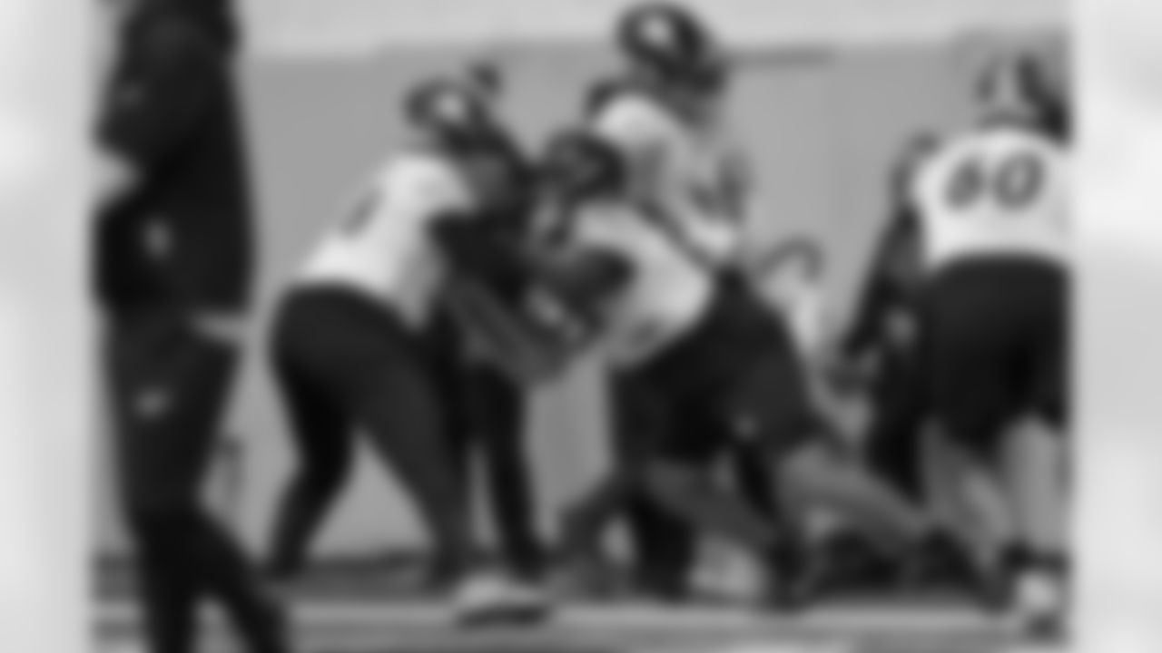 Pittsburgh Steelers offensive lineman Spencer Anderson (74) during practice at the UPMC Rooney Sports Complex preparing for a Week 14 matchup against the Baltimore Ravens, Friday, Dec. 5, 2025 in Pittsburgh, PA. (Alysa Rubin / Pittsburgh Steelers)