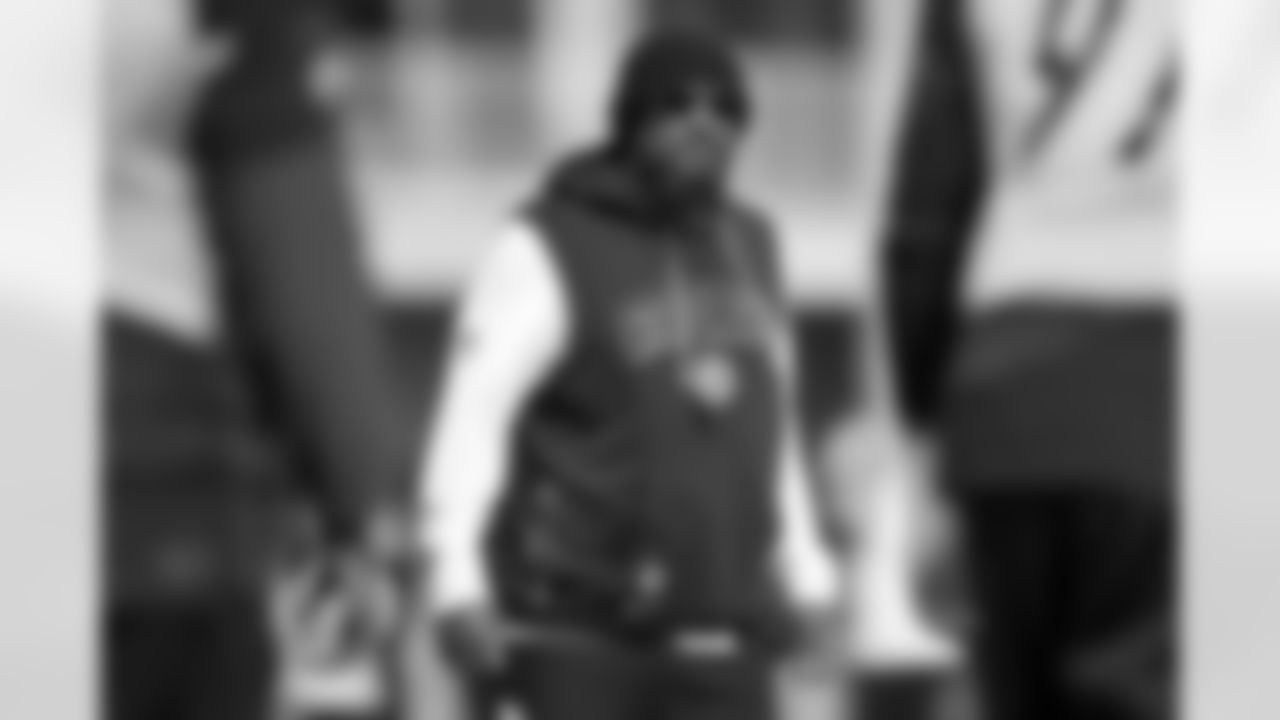 Pittsburgh Steelers head coach Mike Tomlin during practice at the UPMC Rooney Sports Complex preparing for a Week 10 matchup against the Los Angeles Chargers, Friday, Nov. 7, 2025 in Pittsburgh, PA. (Alysa Rubin / Pittsburgh Steelers)