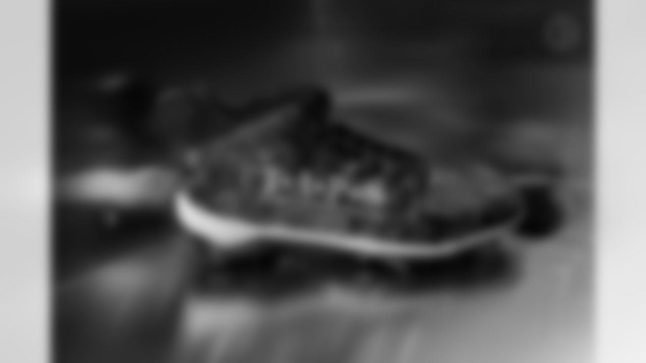 Pittsburgh Steelers center Ryan McCollum (62) will showcase his custom cleats supportingthe Tragedy Assistance Program for Survivors (TAPS) during Week 13. (Alysa Rubin / Pittsburgh Steelers)