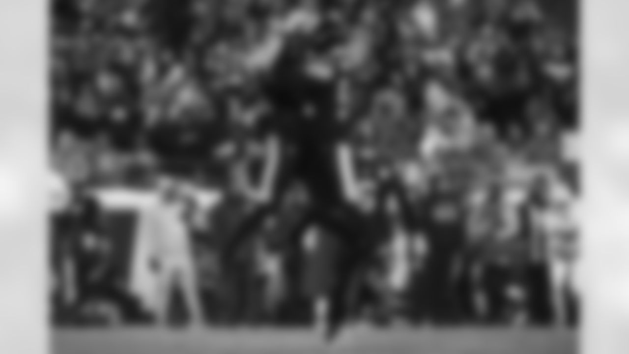 Pittsburgh Steelers linebacker Payton Wilson (41) and Pittsburgh Steelers linebacker Nick Herbig (51) during a regular season game between the Pittsburgh Steelers and the Miami Dolphins, Monday, Dec. 15, 2025 in Pittsburgh, PA. (Taylor Ollason / Pittsburgh Steelers)