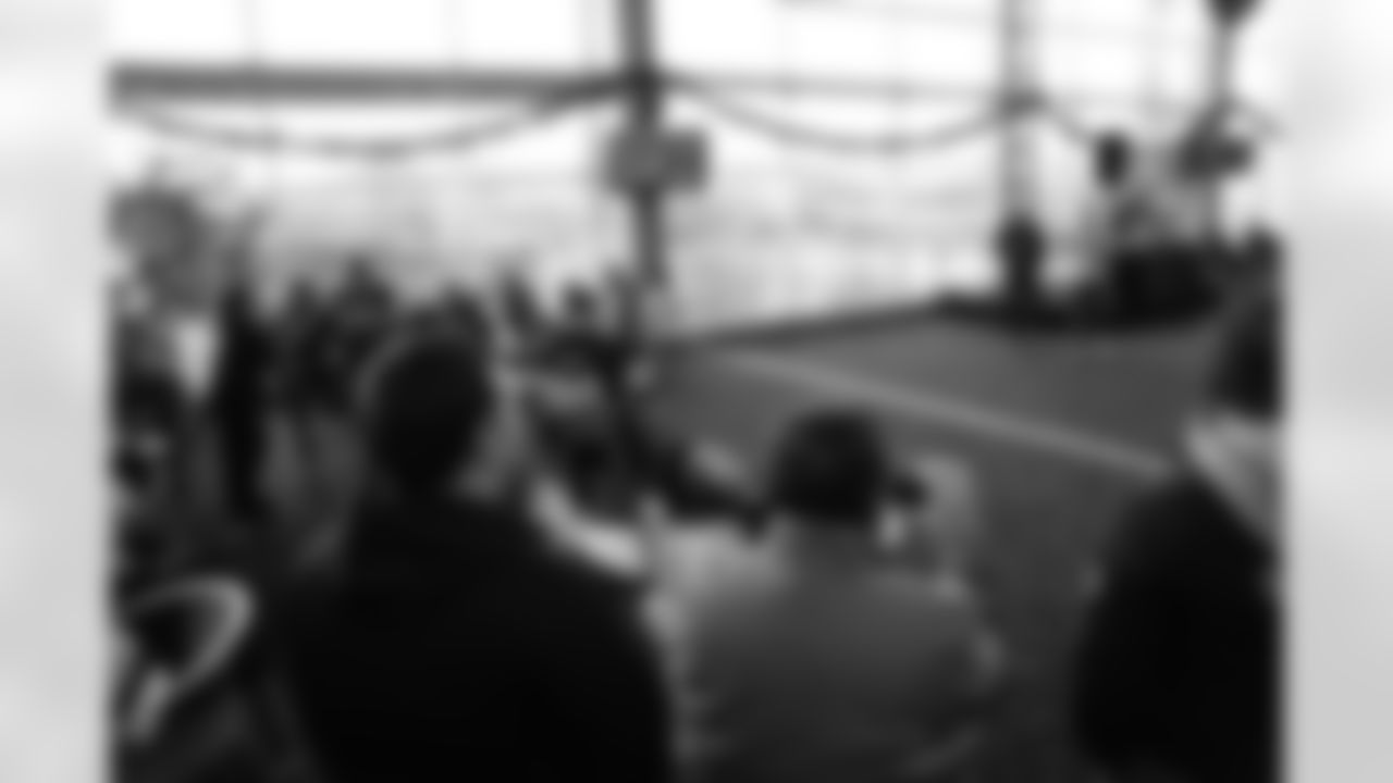 The Steelers welcomed fans from Mexico and Spain for an appreciation party prior to Monday night's game on Sunday, Dec. 14, 2025 in Pittsburgh, PA. (Emilee Fails / Pittsburgh Steelers)