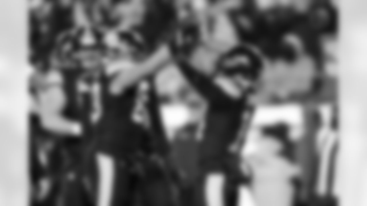 Pittsburgh Steelers tight end/fullback Connor Heyward (83) and running back Kenneth Gainwell (14) during a regular season game between the Pittsburgh Steelers and the Miami Dolphins, Monday, Dec. 15, 2025 in Pittsburgh, PA. (Karl Roser / Pittsburgh Steelers)