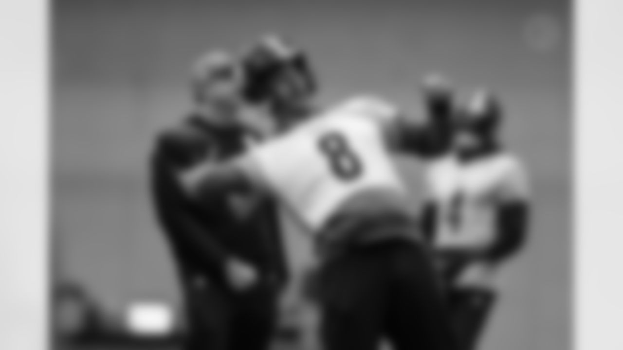 Pittsburgh Steelers quarterback Aaron Rodgers (8) during practice at the UPMC Rooney Sports Complex preparing for a Week 16 matchup against the Detroit Lions, Friday, Dec. 19, 2025 in Pittsburgh, PA. (Alysa Rubin / Pittsburgh Steelers)