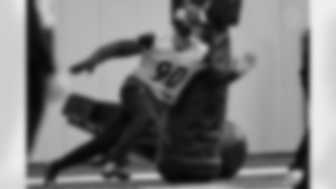 Pittsburgh Steelers linebacker T.J. Watt (90) during practice at the UPMC Rooney Sports Complex preparing for a Week 18 matchup against the Baltimore Ravens, Thursday, Jan. 1, 2026 in Pittsburgh, PA. (Alysa Rubin / Pittsburgh Steelers)