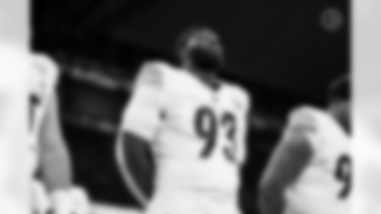 Pittsburgh Steelers defensive tackle Esezi Otomewo (93) during a regular season game between the Pittsburgh Steelers and the Detroit Lions, Sunday, Dec. 21, 2025 in Detroit, MI. (Jared Wickerham / Pittsburgh Steelers)